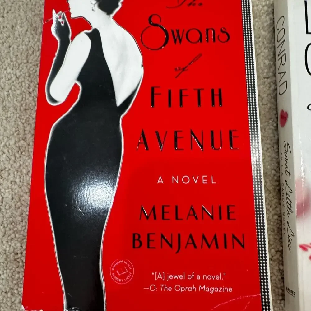 Collection of 7 Women's books Beach Reads